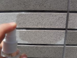 外壁塗装　劣化　水掛試験