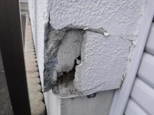 外壁塗装　ひび割れ・クラック　補修方法