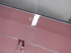 屋根塗装　流れ　ひび割れ　補修